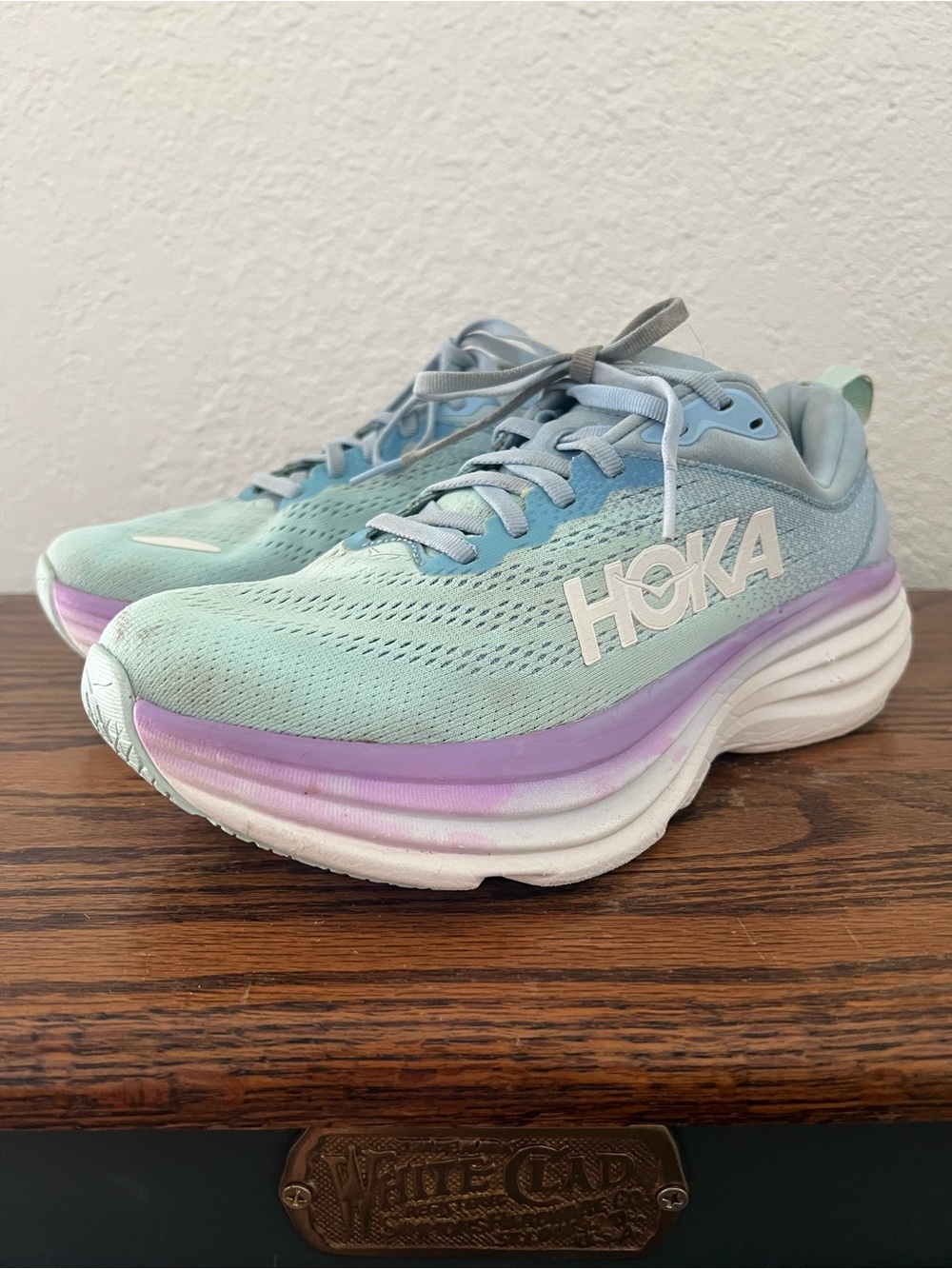 Hoka One One Women’s Bondi 8 Running Shoes Size 7.5B
